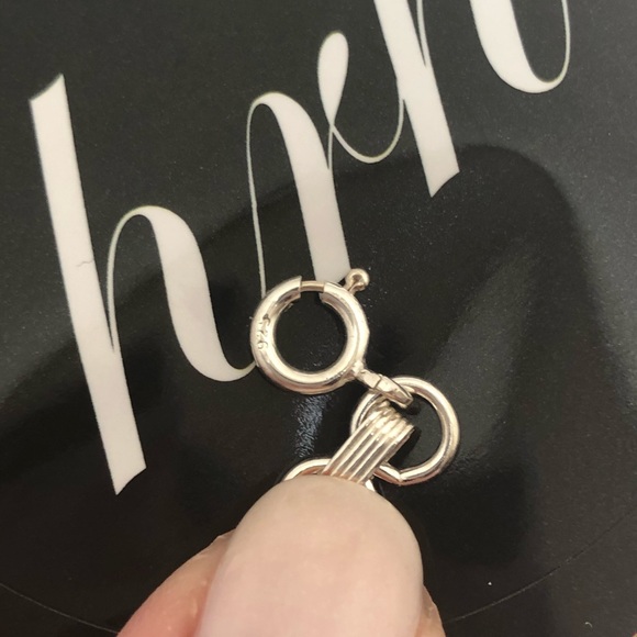 HRH Collection Circle Link Bracelet - Picture 3 of 6